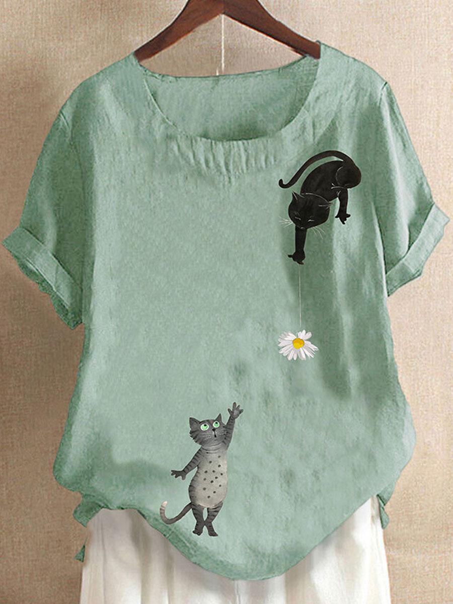 Plus Size  Cartoon Cat Print Round Neck Short Sleeve Blouse
