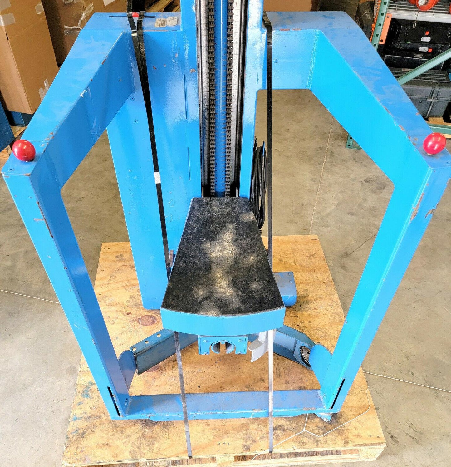 Mohawk Mobile Lift 500LBS Capacity