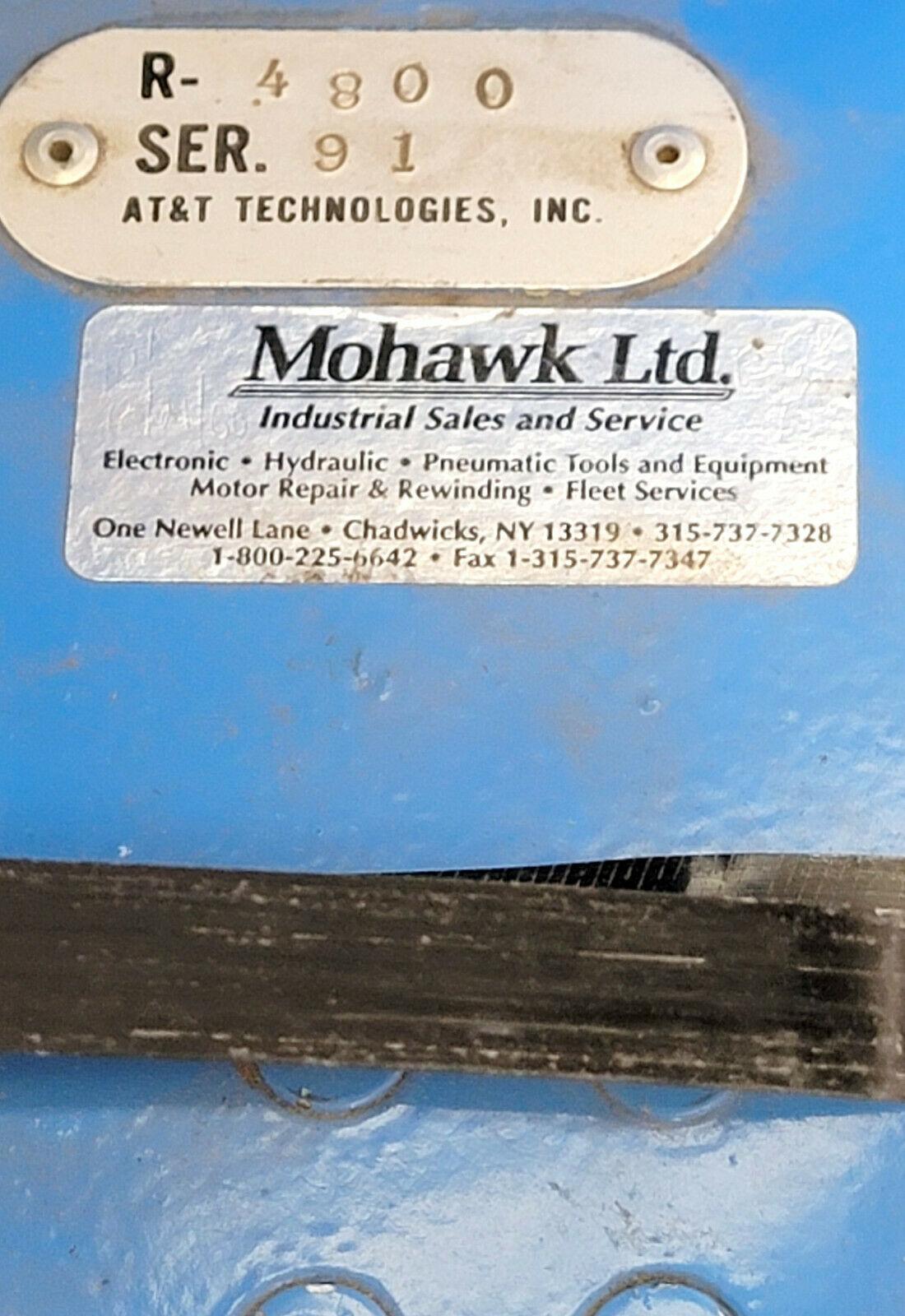 Mohawk Mobile Lift 500LBS Capacity
