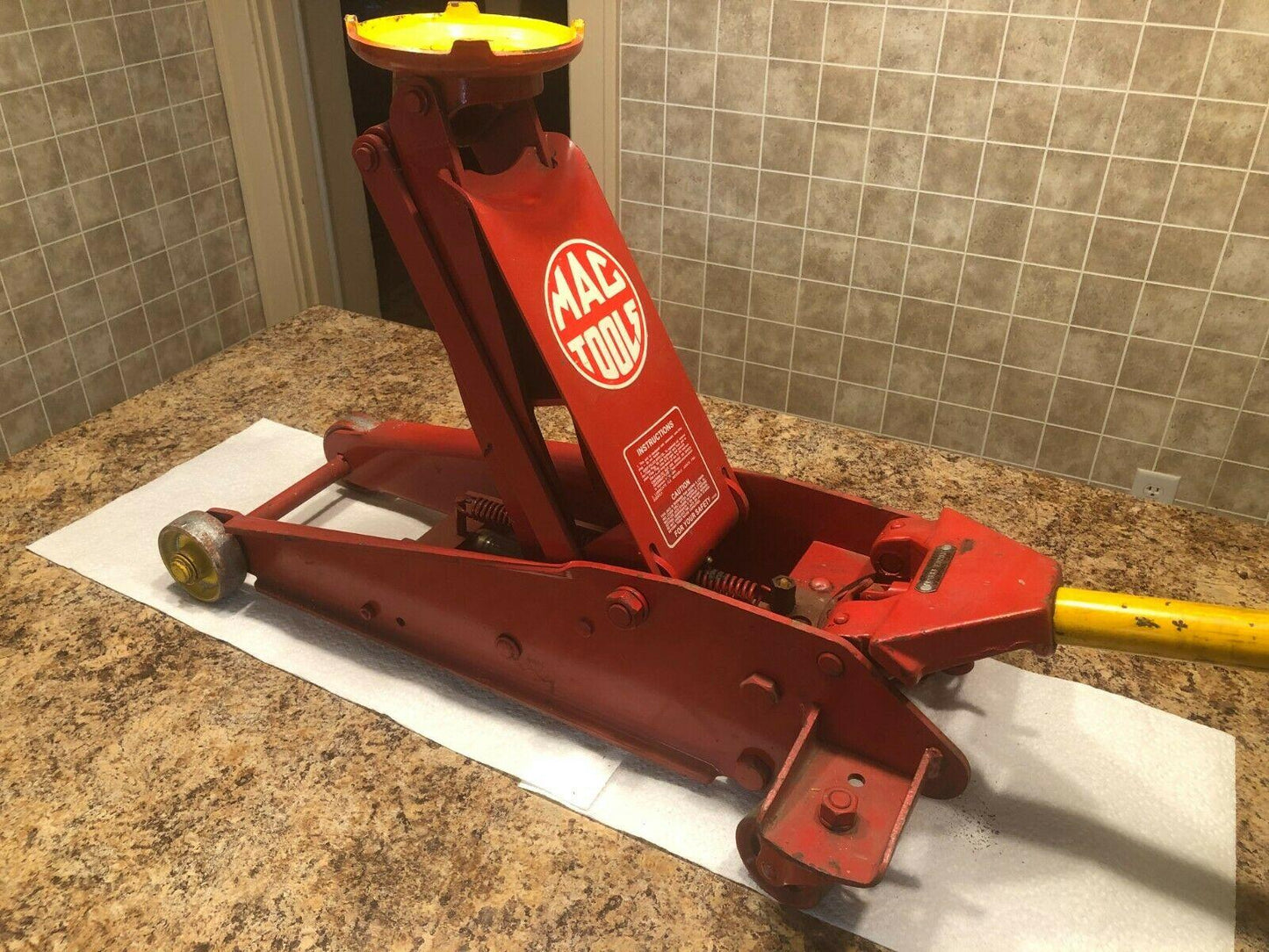 Mac Tools 2,500 Lbs Floor Jack - Extra Lar/ 4ft Long Handle VERY NICE