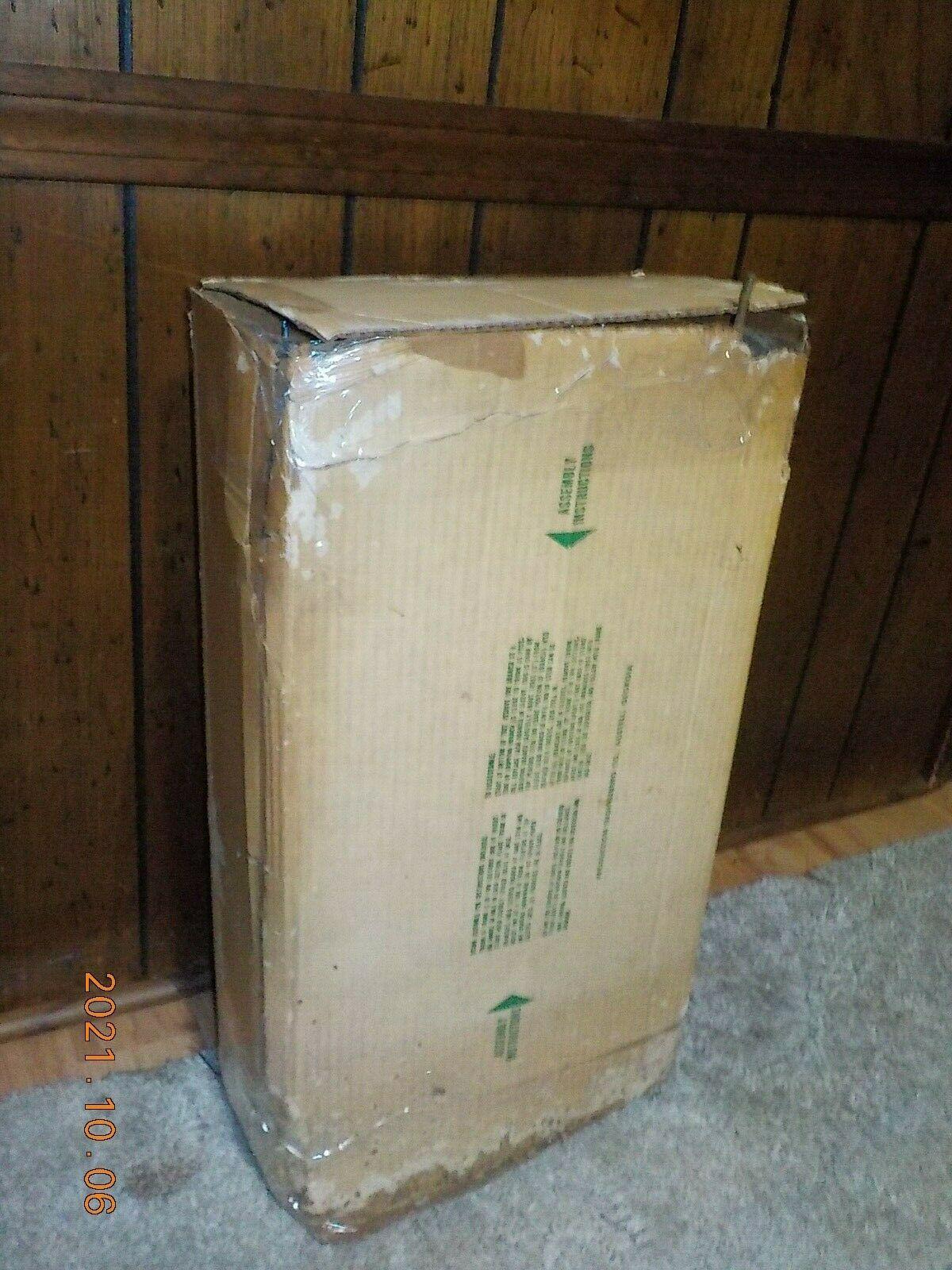 Peco Deluxe Aluminum Christmas Tree 6" Tall  90 Branches  with Box USA